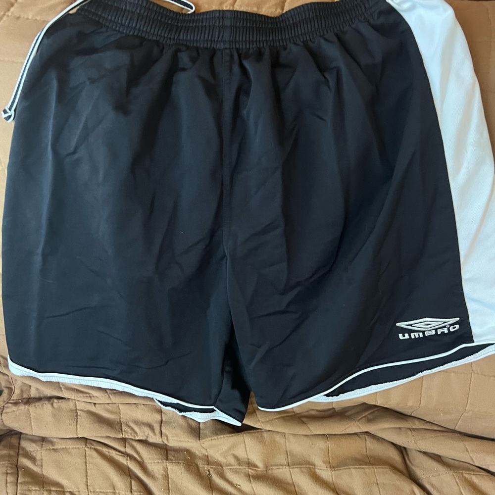 Women’s Black Umbro Athletic Shorts Size Medium